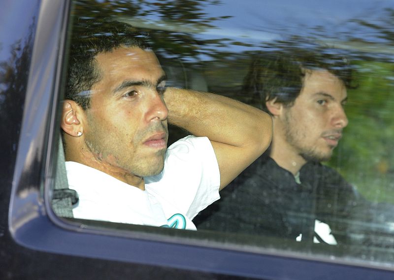 El Manchester City suspende a Tévez con cuatro semanas sin salario por mala conducta