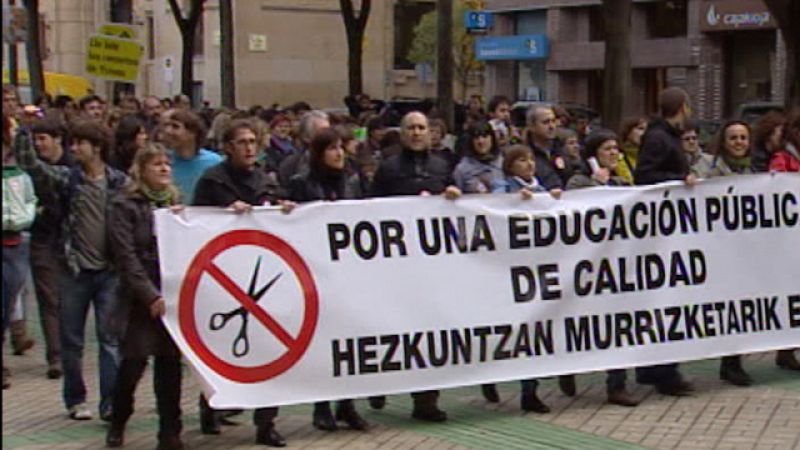 Navarra vive su primera jornada de huelga de los profesores contra los recortes en Educación