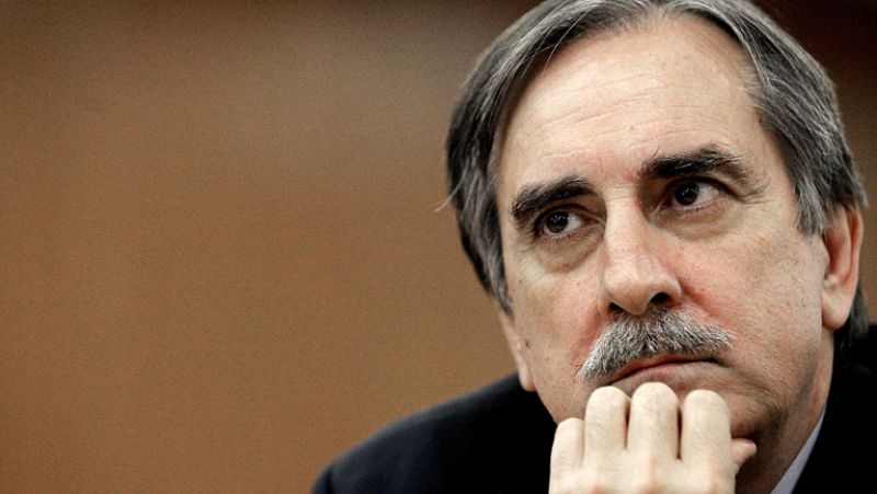 El Gobierno achaca a la crisis la subida del paro y el PP cree que es el legado de Zapatero