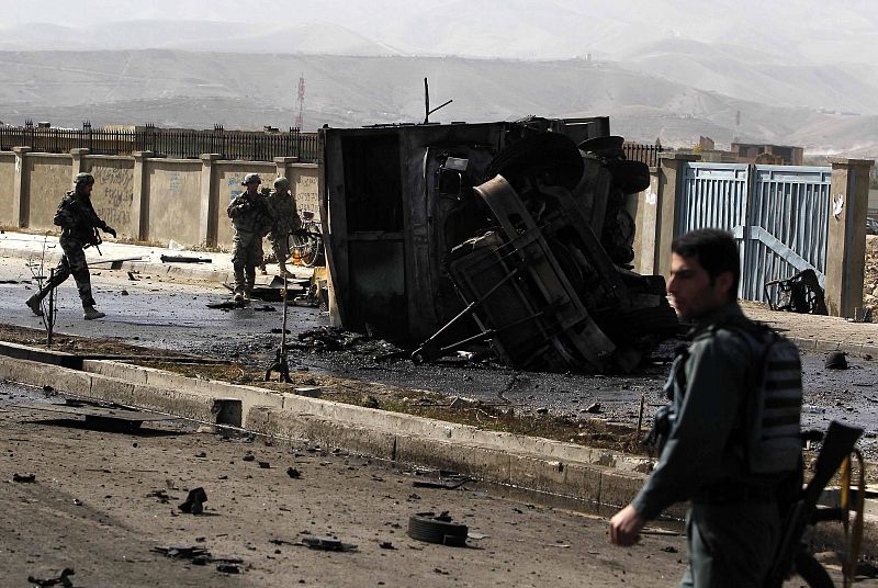 Mueren 13 soldados estadounidenses en un atentado suicida en Kabul