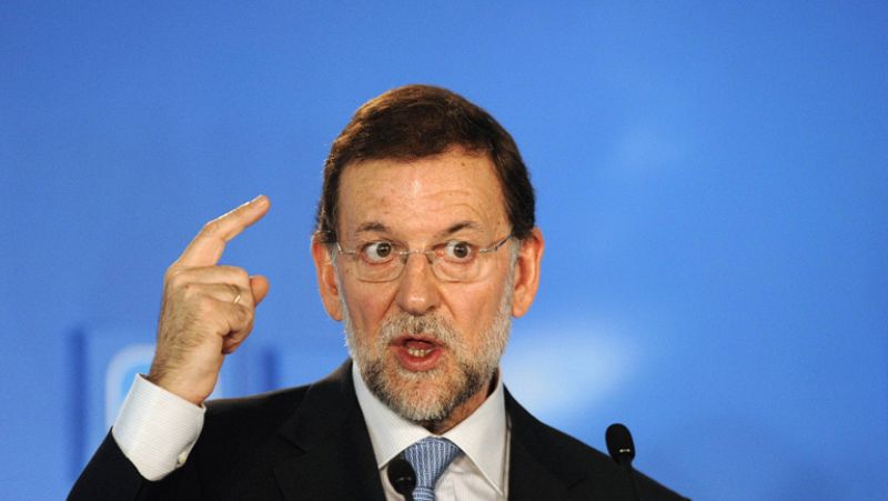 Rajoy se compromete a "devolver la felicidad" a la sociedad española