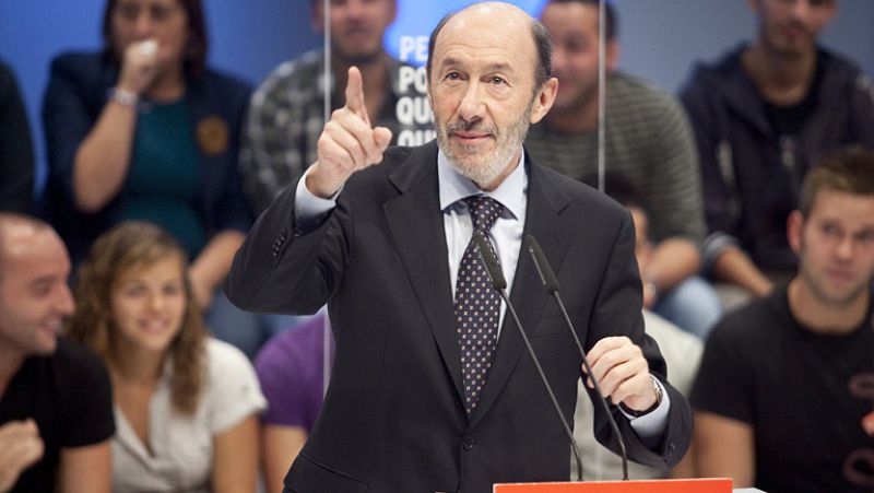 Rubalcaba propone abaratar la contratación como medida contra el desempleo