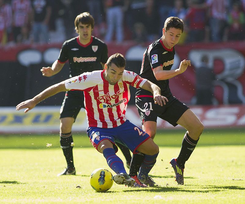 Sporting y Athletic igualan a intensidad y el Racing dinamita al Betis