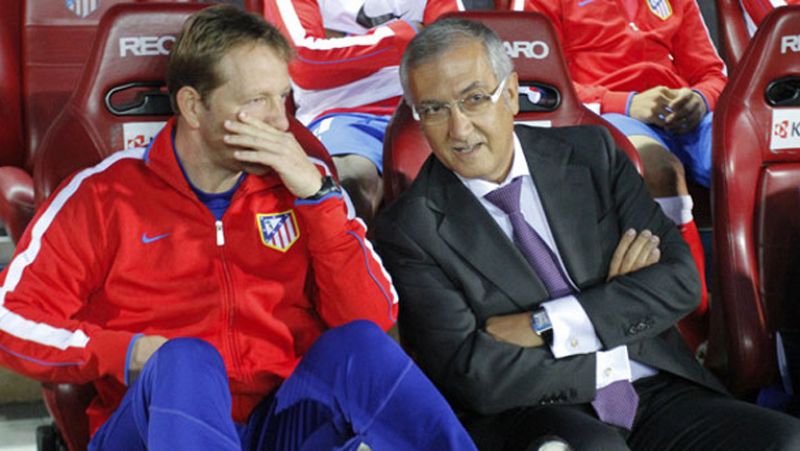 Gregorio Manzano no convence a la afición del Calderón ni cuando el equipo va goleando