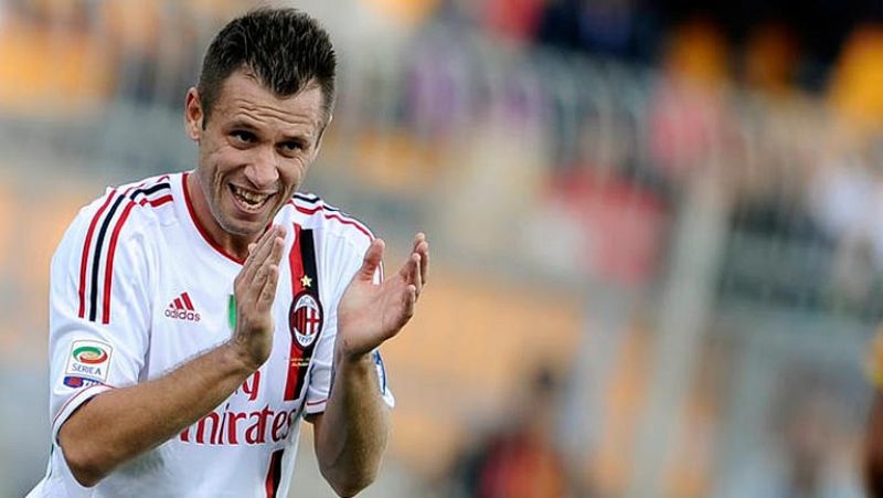 Cassano mejora tras ser hospitalizado por un posible problema neurológico
