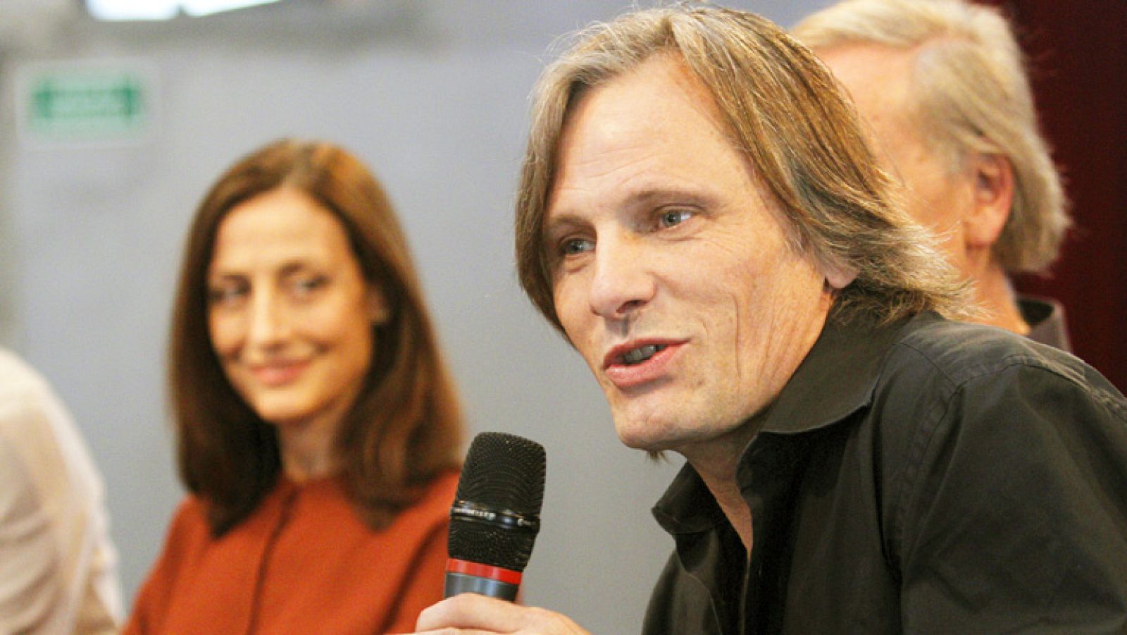 Viggo Mortensen presenta en Madrid la obra de teatro medio "Purgatorio"