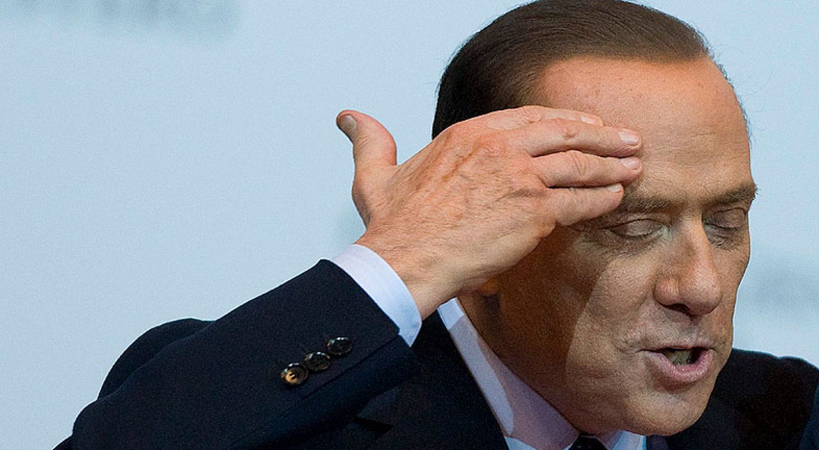 Berlusconi aprueba algunas reformas prometidas a la UE y que llevará al G20 - Informativo 24h | Ver