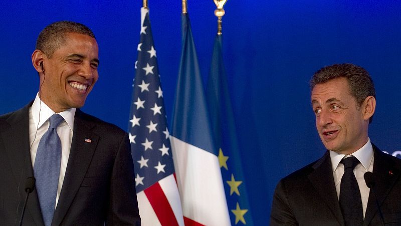 Obama bromea sobre la paternidad de Sarkozy: "Afortunadamente se parece a su madre"