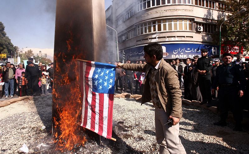 Irán conmemora la toma de la embajada de EE.UU. entre rumores de un posible ataque