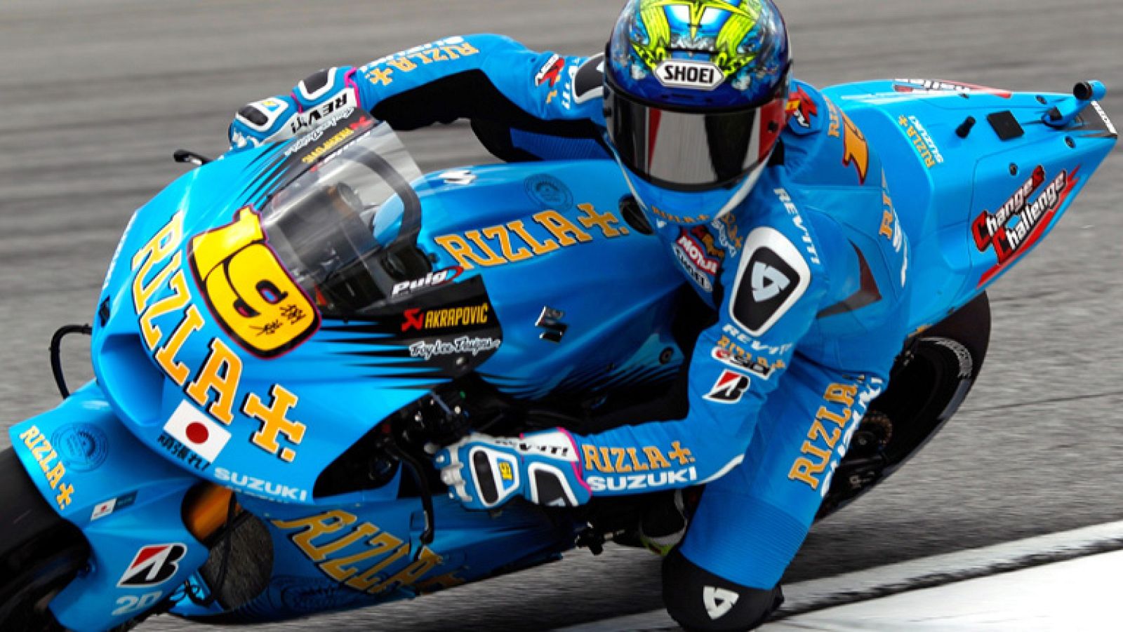 Álvaro Bautista ha sido el más rápido en la segunda sesión libre del día, en el GP de Valencia. El más rápido de la jornada ha sido Casey Stoner. En las categorñias menores, los más veloces han sido Alex de Angelis y Sandro Cortese.