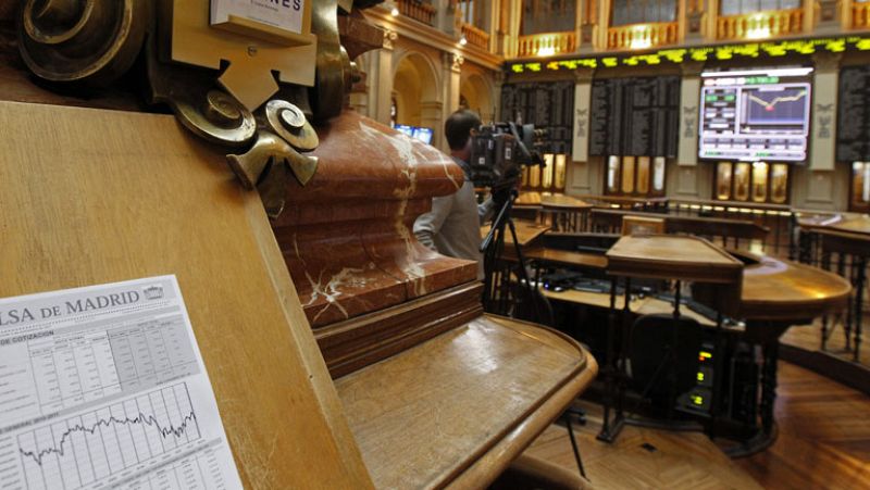 La prima de riesgo de Italia se dispara en otra jornada de gran tensión en las bolsas