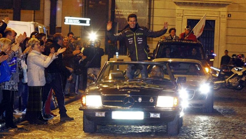 Caluroso homenaje de Alcoy a su campeón mundial, Nico Terol