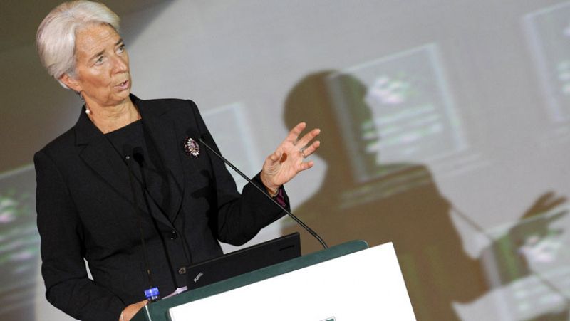 Lagarde advierte que existe el riesgo de una "espiral de inestabilidad financiera mundial"