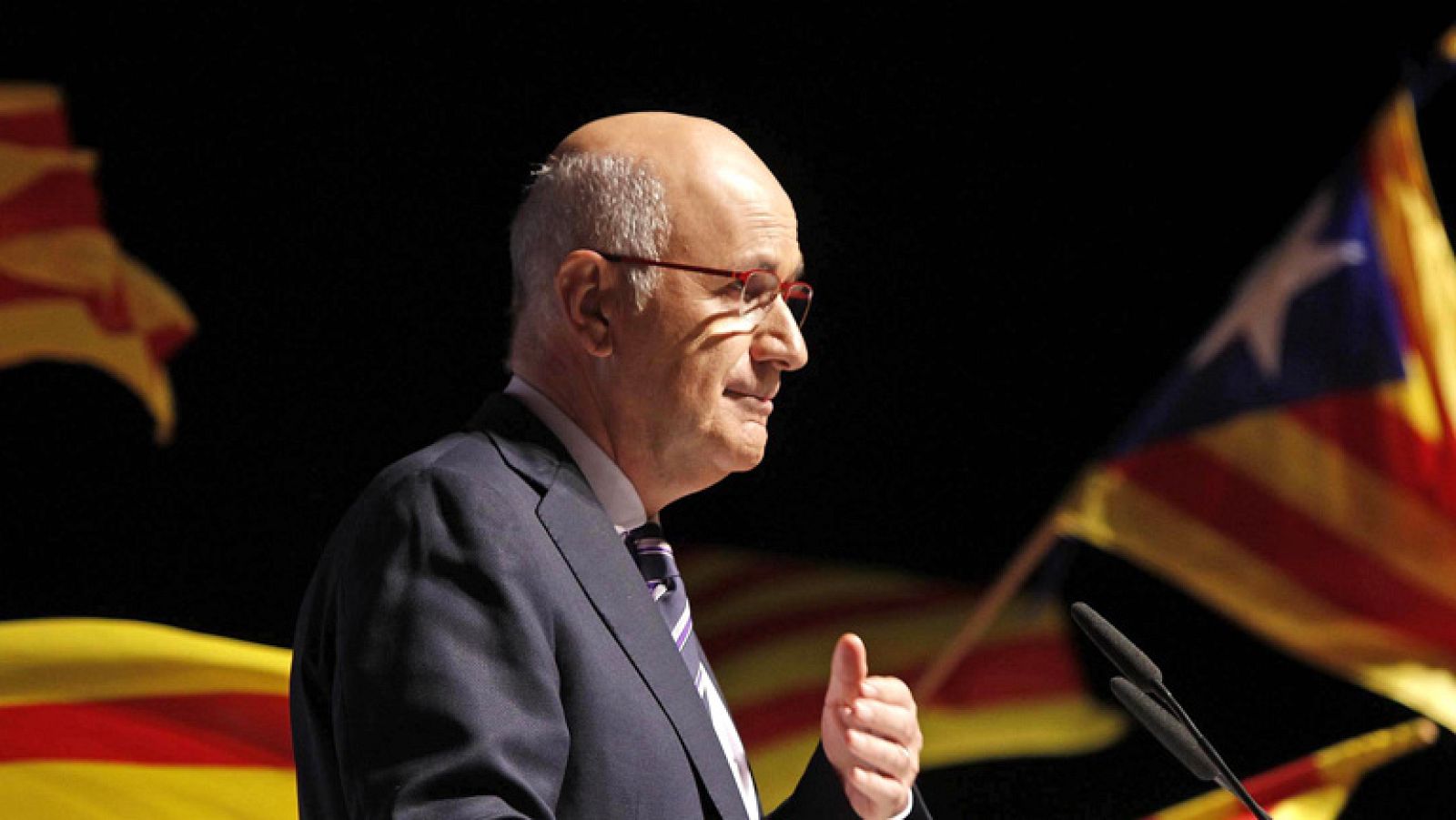 El PSC retira de la campaña un video en el que se ve morir a un paciente debido a los recortes