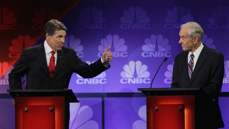 El candidato republicano Rick Perry se queda en blanco en pleno debate electoral televisado