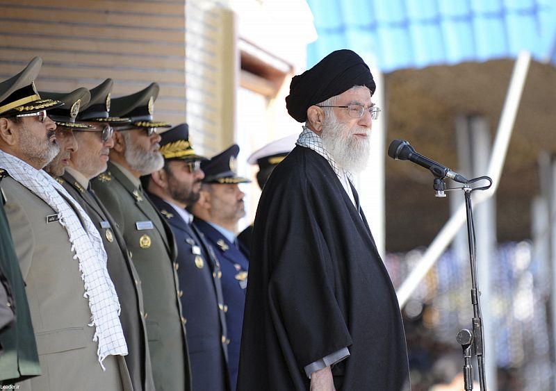 Irán advierte que responderá a cualquier agresión militar "con puño de hierro"