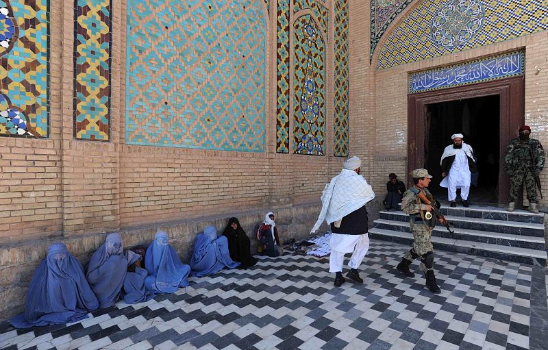 Asesinan en Afganistán a una viuda y a su hija acusadas de adulterio