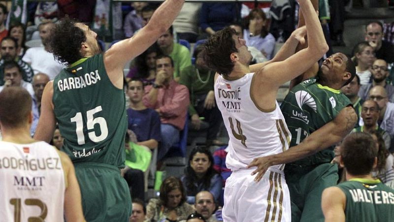 El Madrid rompe la racha de Unicaja a base de triples