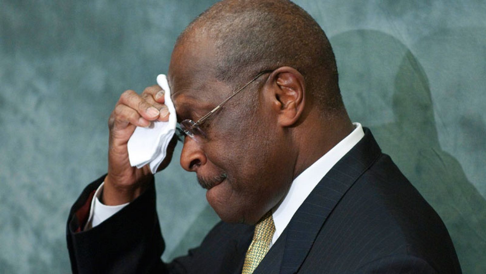 Preguntado sobre la política adoptada por el presidente estadounidense, Barack Obama, durante el levantamiento contra el exlíder libio, Muamar el Gadafi, el candidato republicano Herman Cain tiene una respuesta sorprendente: "Ah Libia...,el president