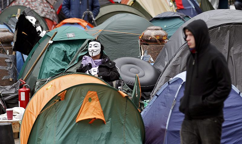 Londres retoma acciones legales para echar a los 'indignados' de la catedral de San Pablo