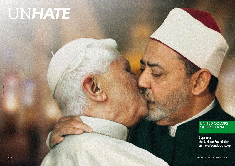 Benetton retira la imagen del Papa besándose con un iman de El Cairo de su campaña Unhate