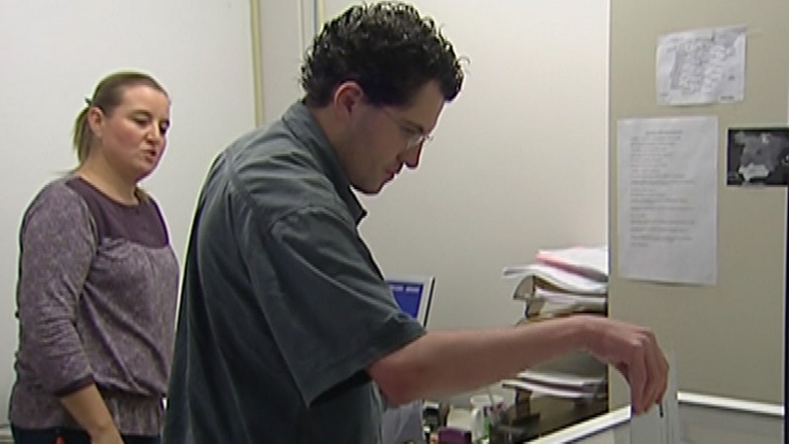 Los españoles que residen en el extranjero ya están votando