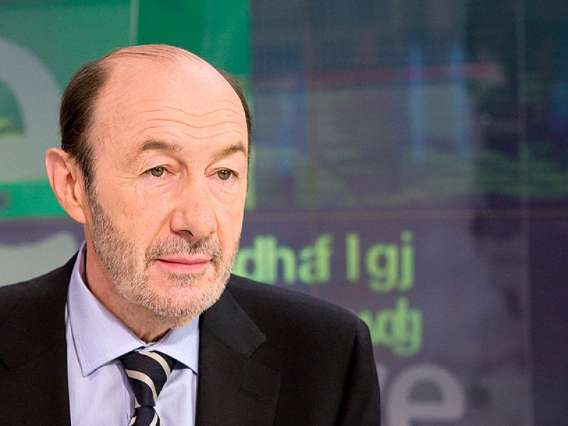 Rubalcaba: Sin el esfuerzo de los funcionarios estaríamos probablemente como Grecia o Portugal