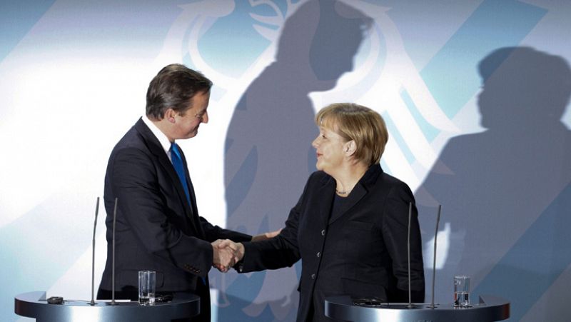 Merkel y Cameron ponen de manifiesto sus diferencias sobre cómo resolver la crisis del euro