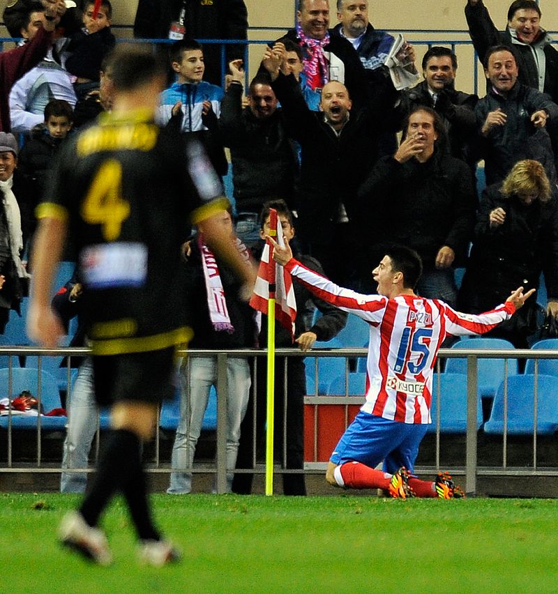 El Atlético sufre para ganar al Levante y escala en la tabla (3-2)