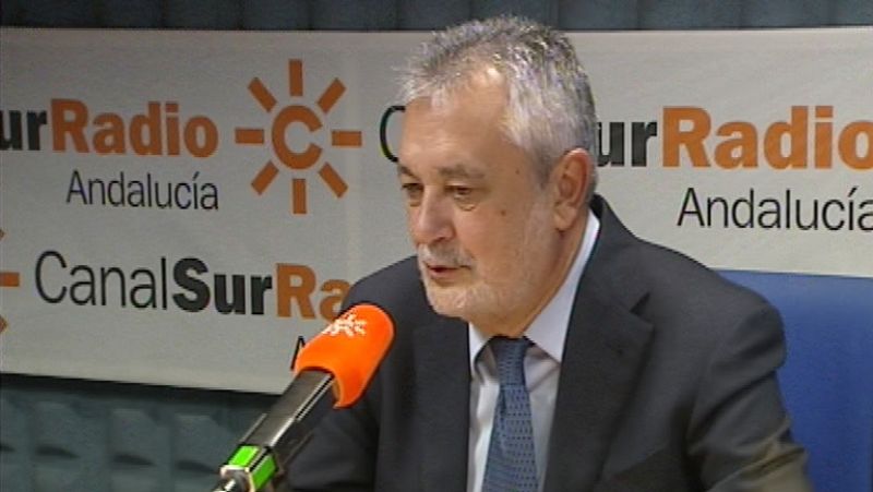 Valenciano asegura que Rubalcaba no ha decidido aún si optará a liderar el PSOE