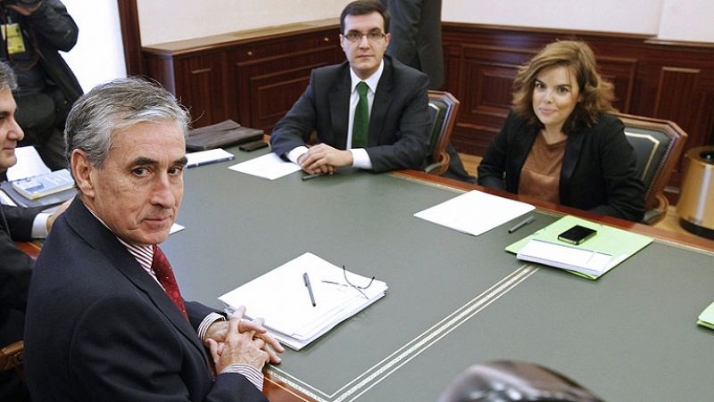 Gobierno y PP pactarán la posición internacional de España hasta la investidura de Rajoy