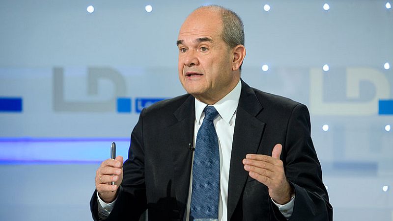 Chaves desea que Rubalcaba se presente pero le gustaría que hubiera "más candidatos"