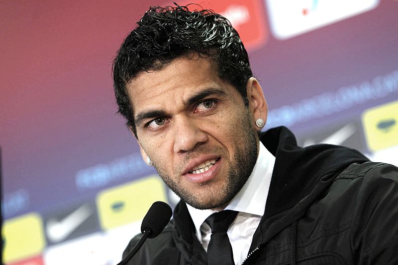 Alves: "Este equipo no baja nunca los brazos ni tira la toalla jamás"