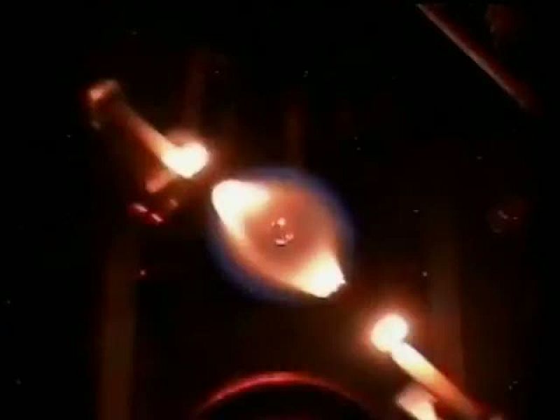 Los experimentos de la NASA para apagar fuegos en el espacio