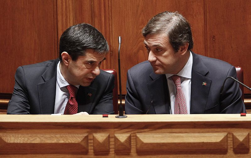 El Parlamento portugués aprueba los presupuestos de 2012 que recortan el gasto