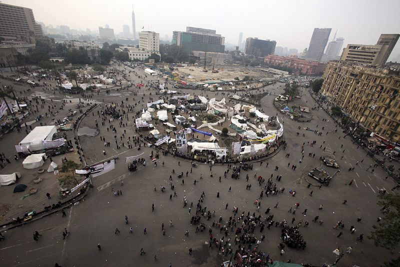 Las primeras elecciones libres tras Mubarak eclipsan a los manifestantes de Tahrir