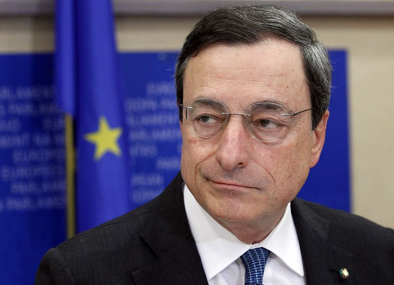 Draghi afirma que su mandato tiene límites y sería ilegal que el BCE se saliese del Tratado