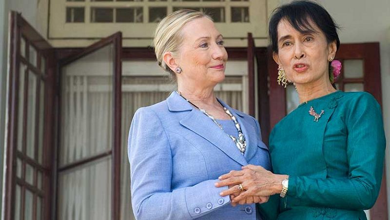 Clinton y Suu Kyi colaborarán con el Gobierno birmano para impulsar reformas democráticas