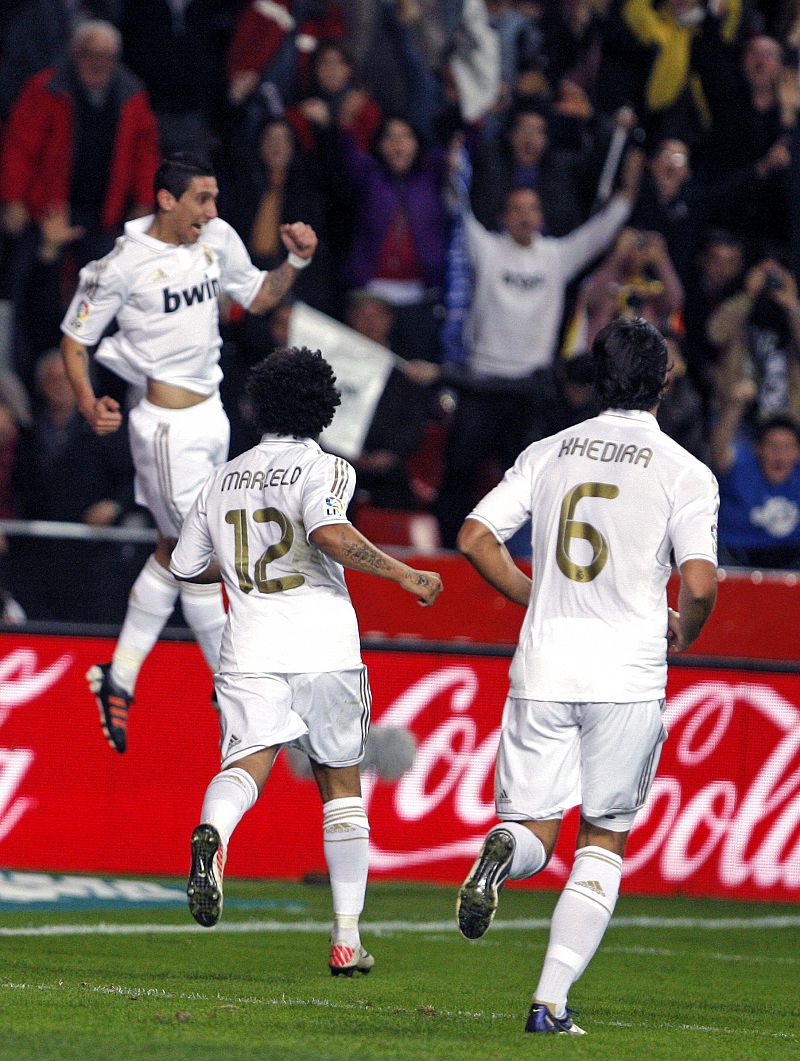 El Real Madrid aprueba con nota en El Molinón