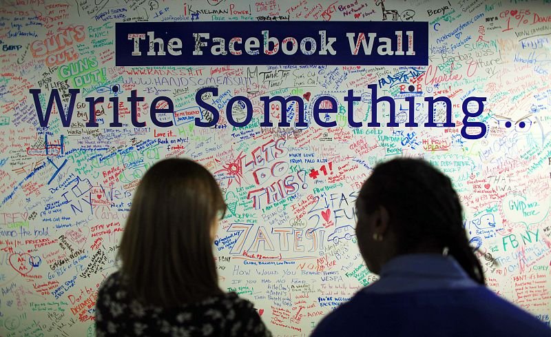 Facebook contratará a miles de empleados en 2012
