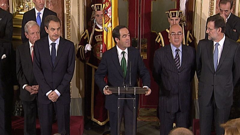Bono alaba el compromiso de Zapatero con España y pide a PP y PSOE que "caminen juntos"