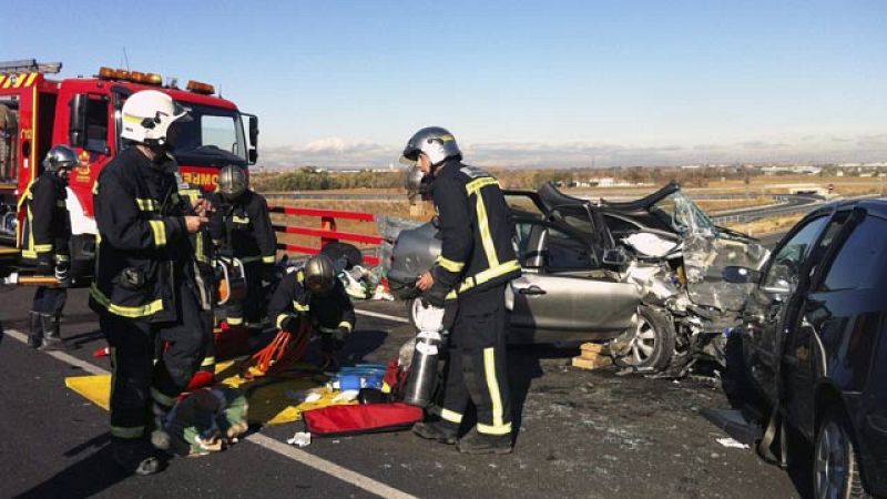 La primera parte del puente se salda con 24 muertos en las carreteras