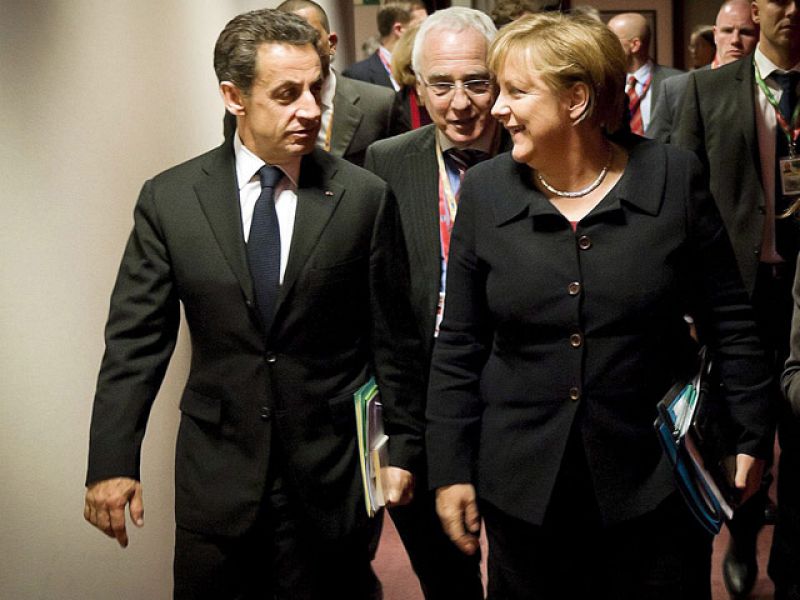 Los líderes de la UE comienzan una cumbre clave para salvar al euro de la crisis de deuda
