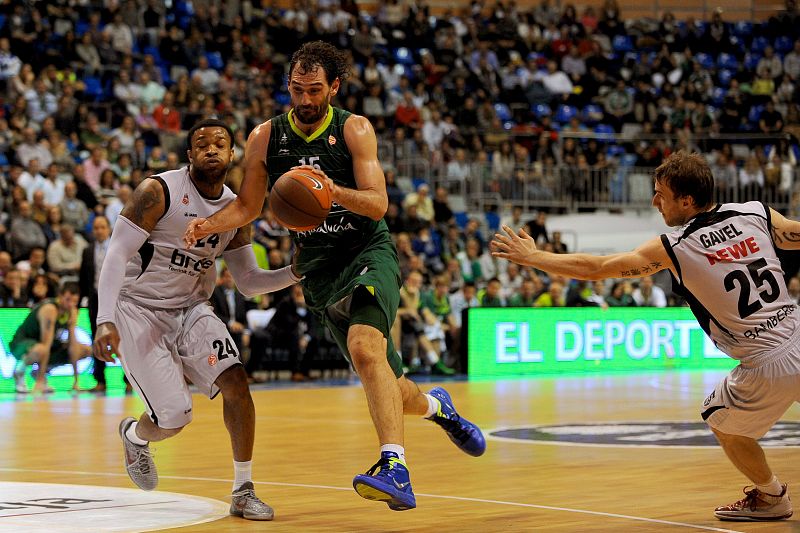 El Unicaja se complica el pase ante un buen Brose Baskets (79-90)