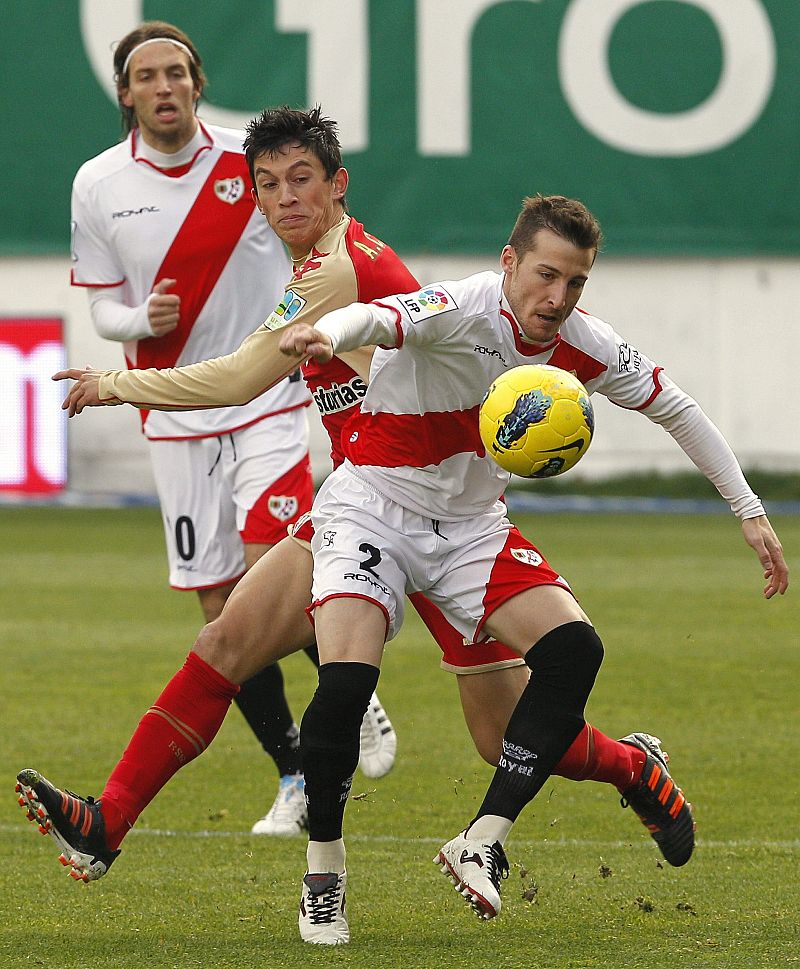 Barral y Nacho Novo sacan los colores al Rayo Vallecano (1-3)