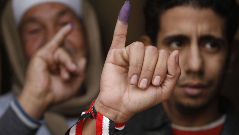 La segunda fase de las elecciones egipcias transcurre con menos incidentes e irregularidades