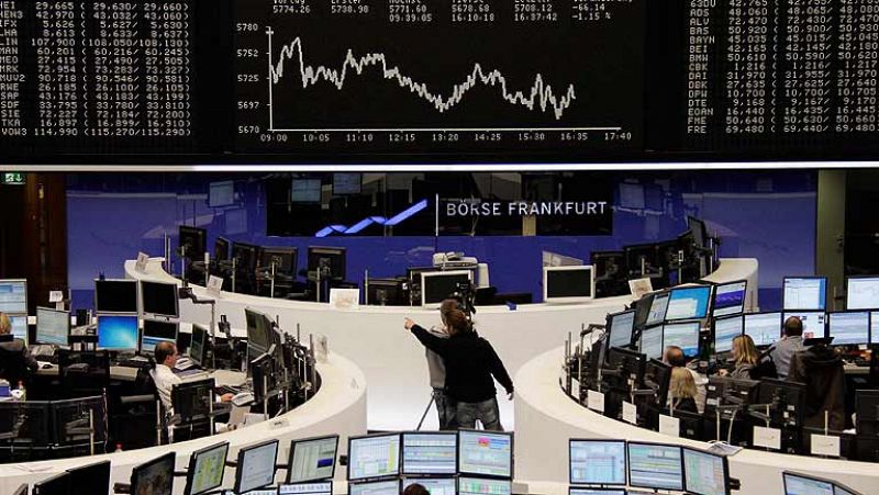 Las bolsas europeas cierran con fuertes pérdidas por el rumor de que S&P retirará a Francia la 'AAA'
