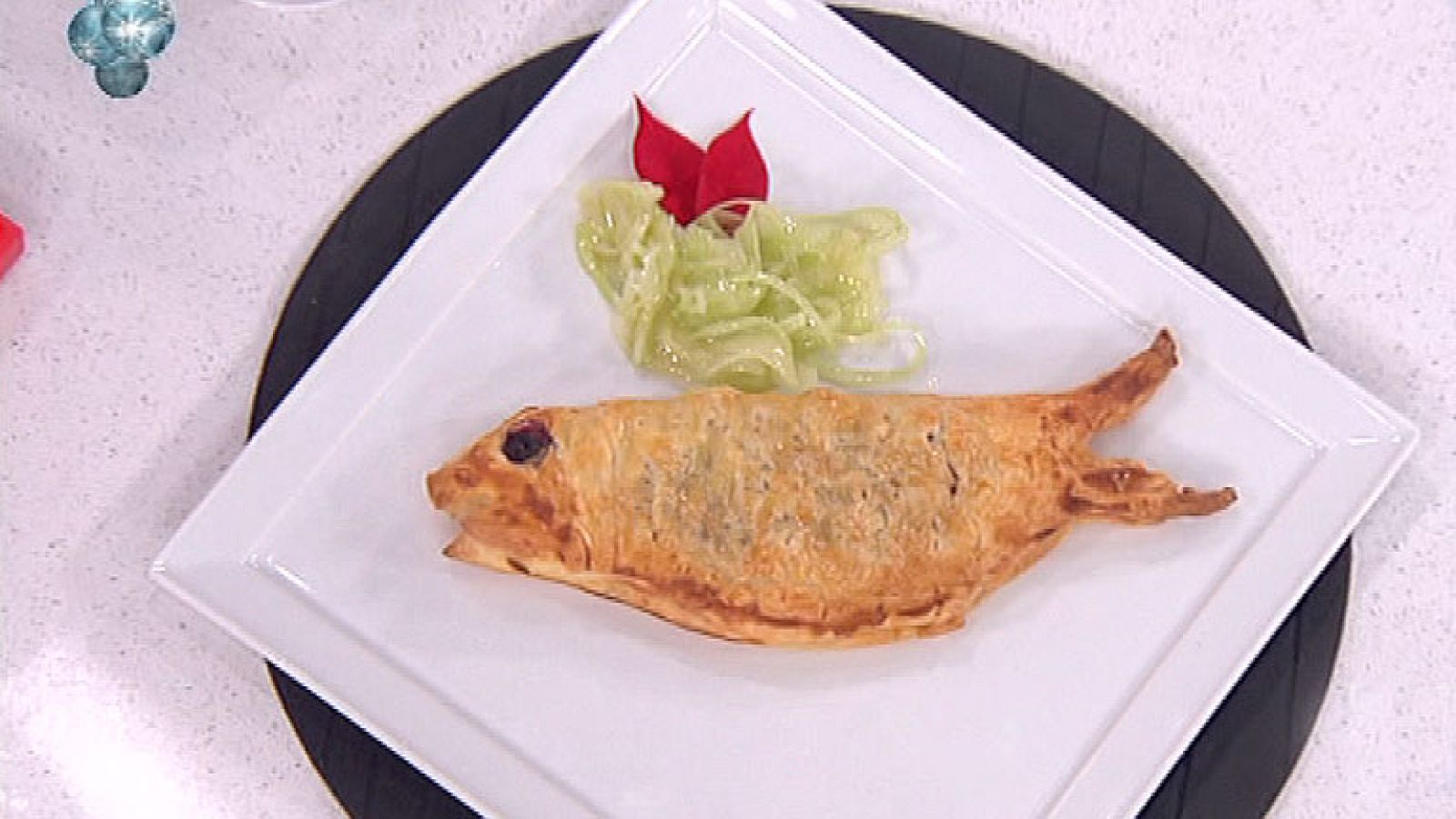 Saber cocinar - Lubina al hojaldre (20/12/2011)