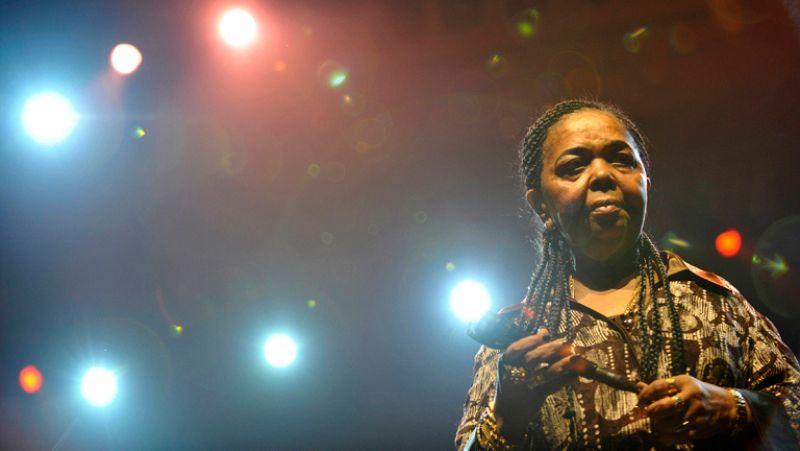La cantante caboverdiana Cesaria Evora fallece a los 70 años
