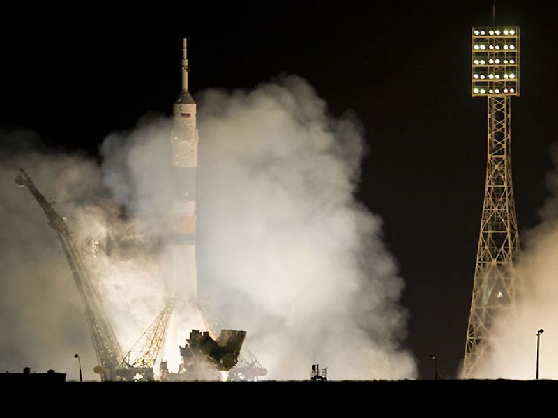 La Soyuz despega con éxito hacia la ISS con tres tripulantes a bordo